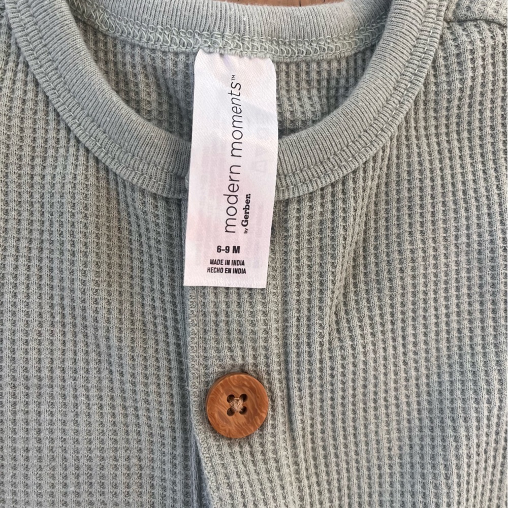 Modern Moments Waffle Knit One Piece Romper Button Neutral Sage Green 6-9 months - Picture 2 of 5